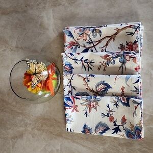 Set of 4, Beautiful Handmade Linen Napkins